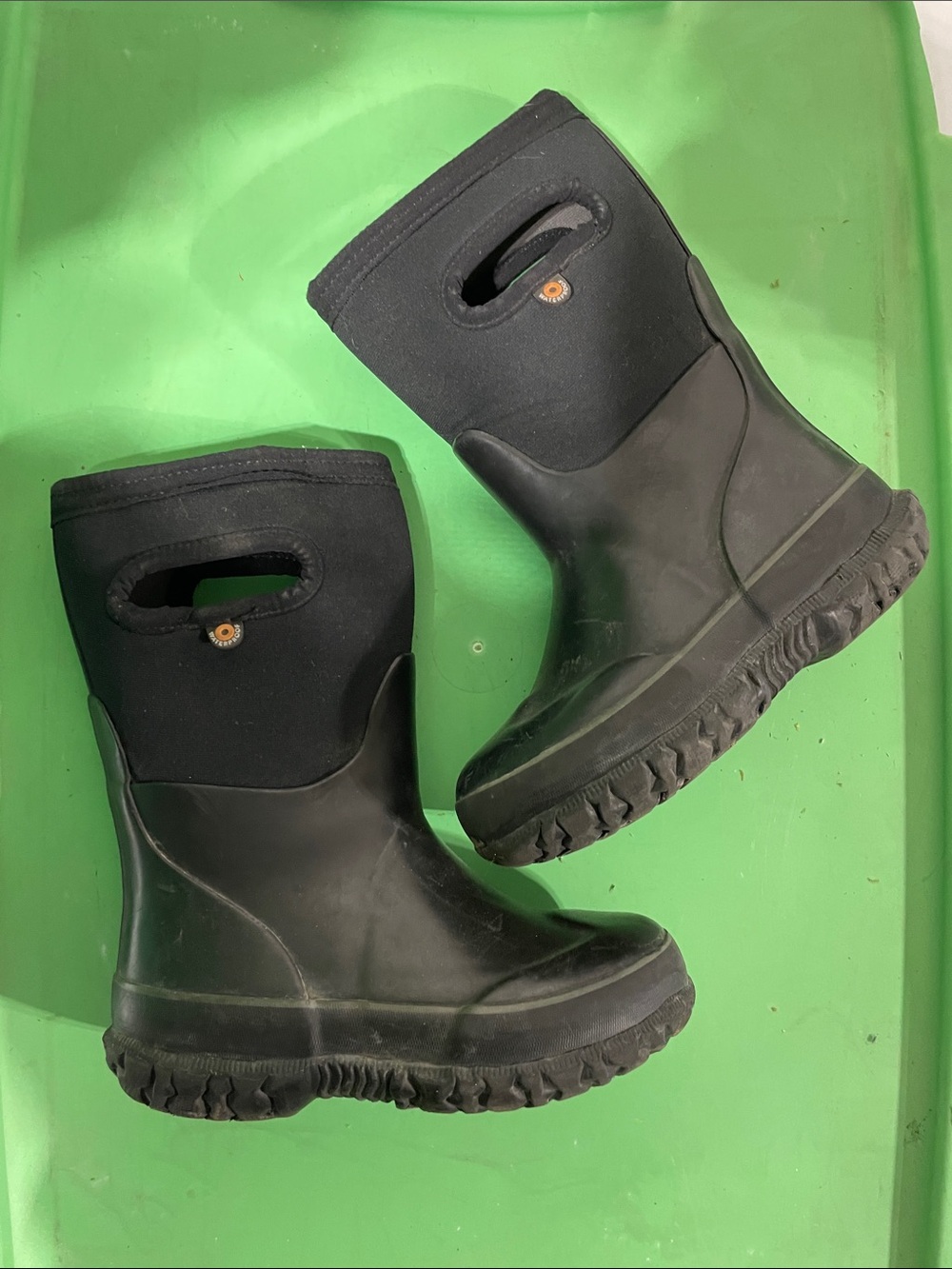 Bogs Kids Waterproof Black Pull-On Winter Boots with Easy Grip Handles size 10